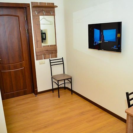 Asour Hotel Горис Екстериор снимка