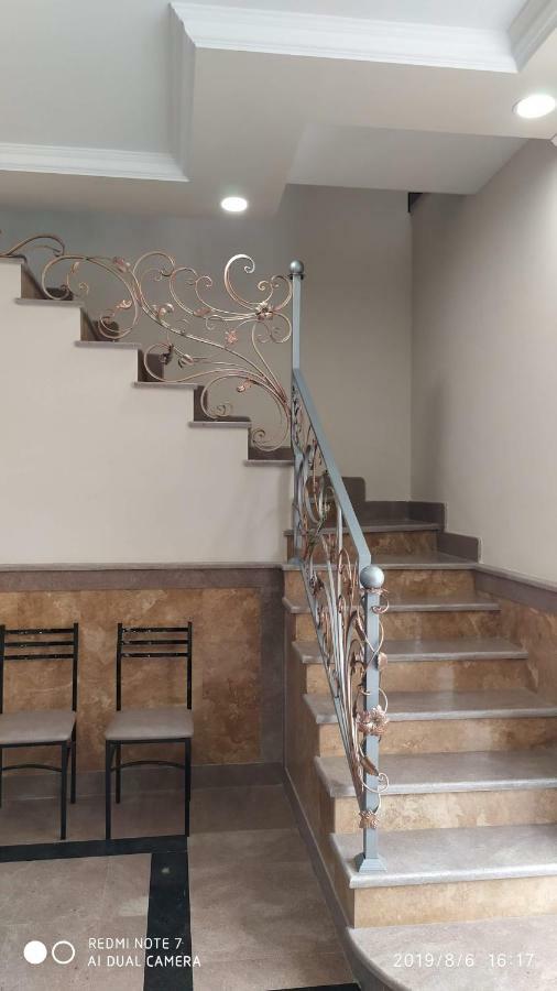 Asour Hotel Горис Екстериор снимка