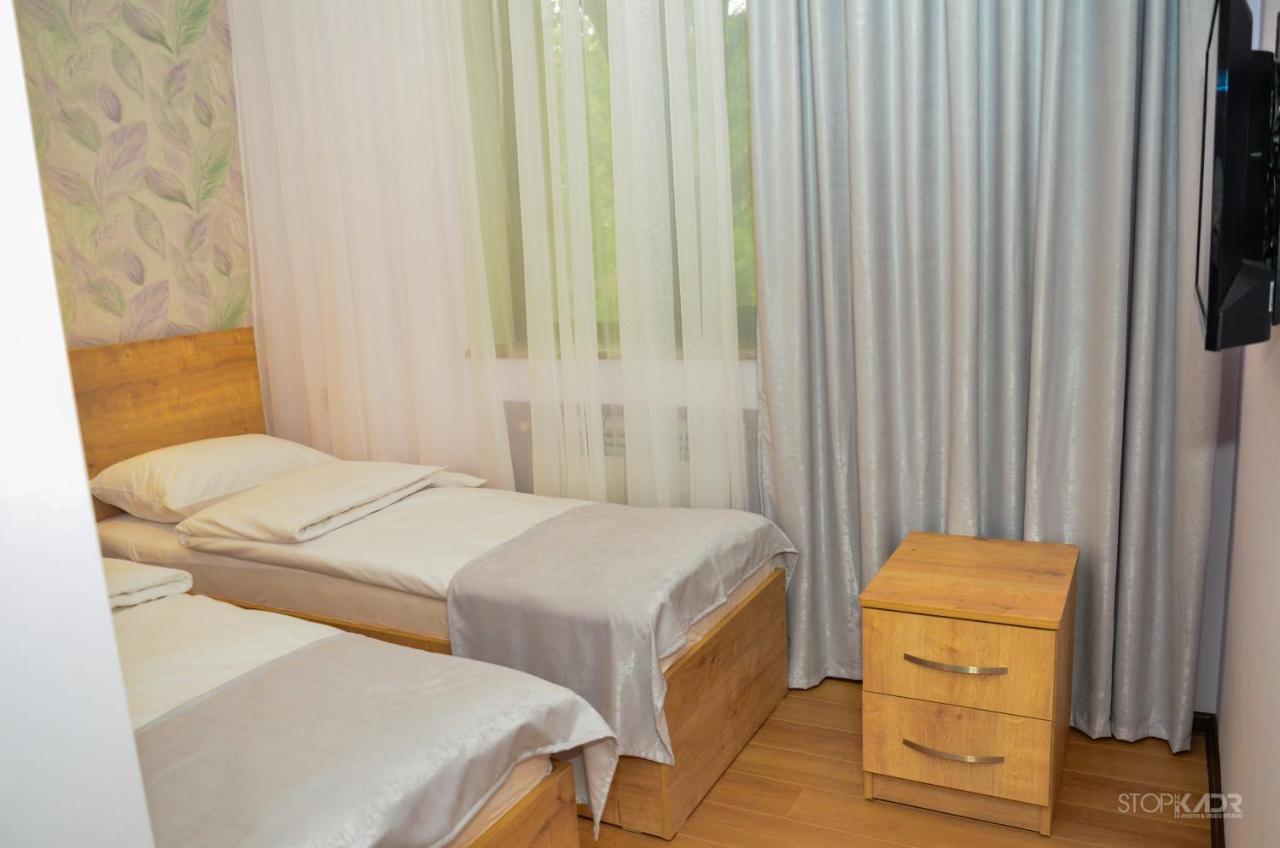 Asour Hotel Горис Екстериор снимка