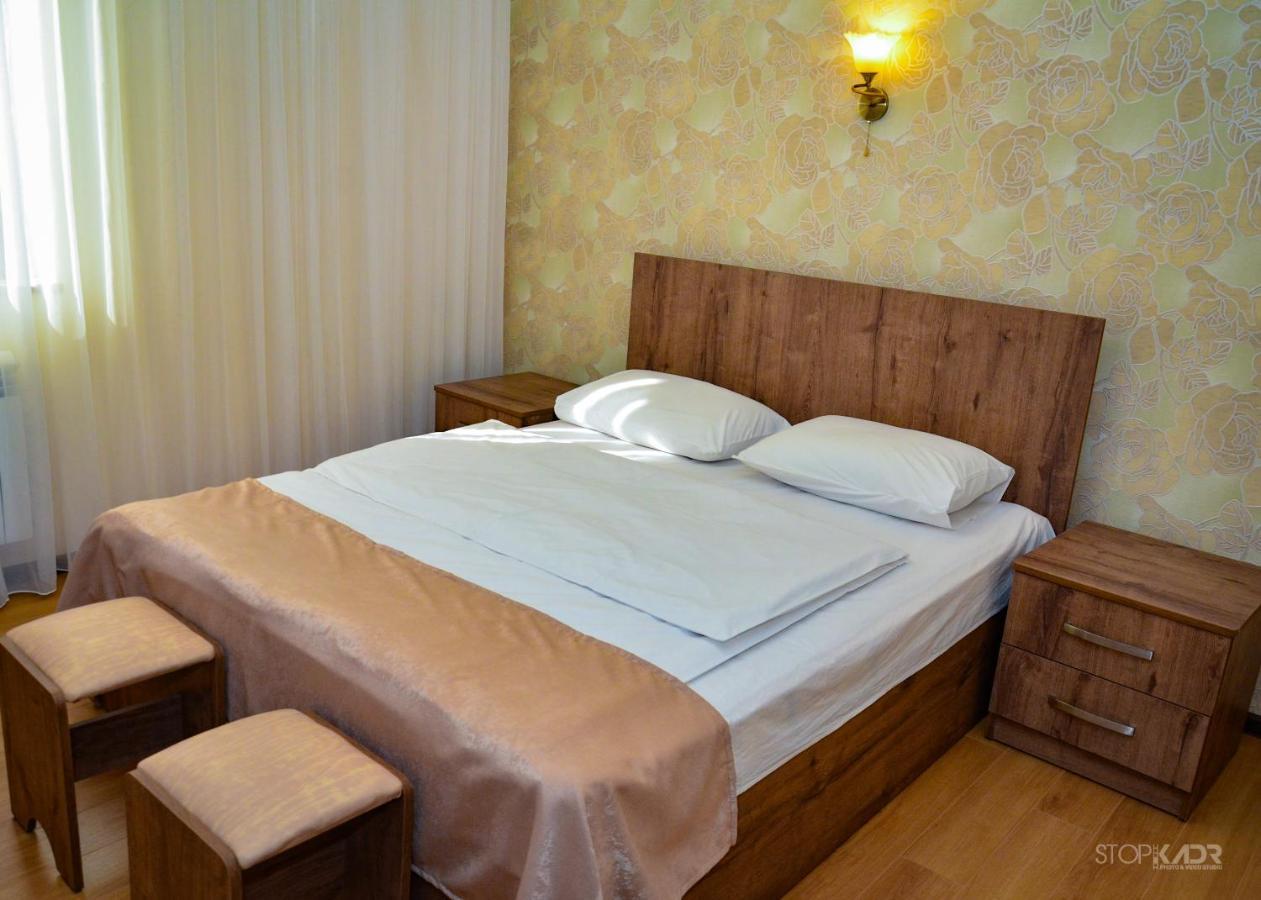 Asour Hotel Горис Екстериор снимка