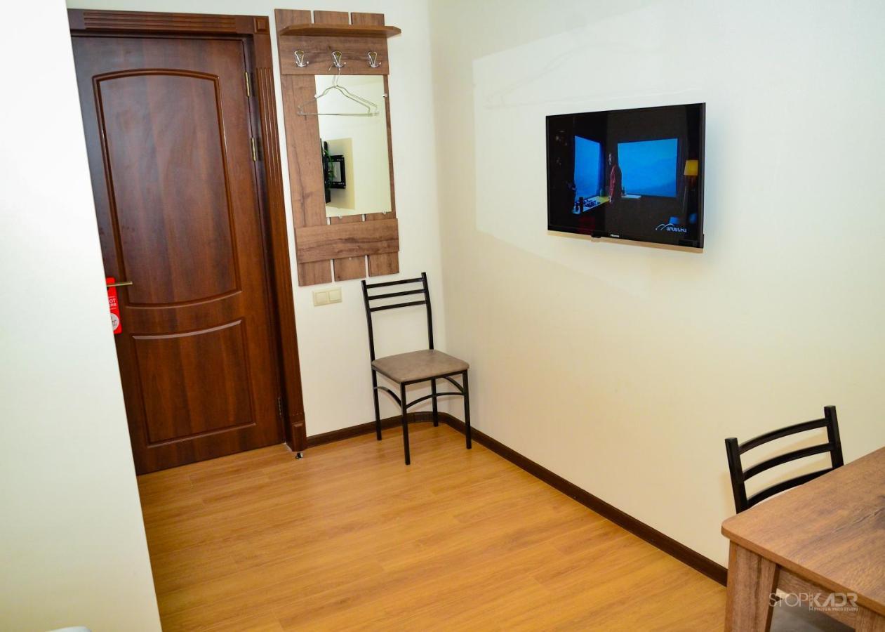 Asour Hotel Горис Екстериор снимка
